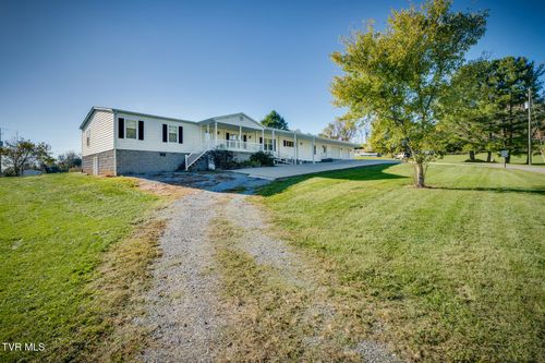 228 Midway St, Saltville, VA, 24370-4477 | Card Image