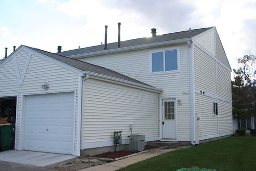 367 Meadow Green Ln, Round Lake Beach, IL, 60073-1326 | Card Image