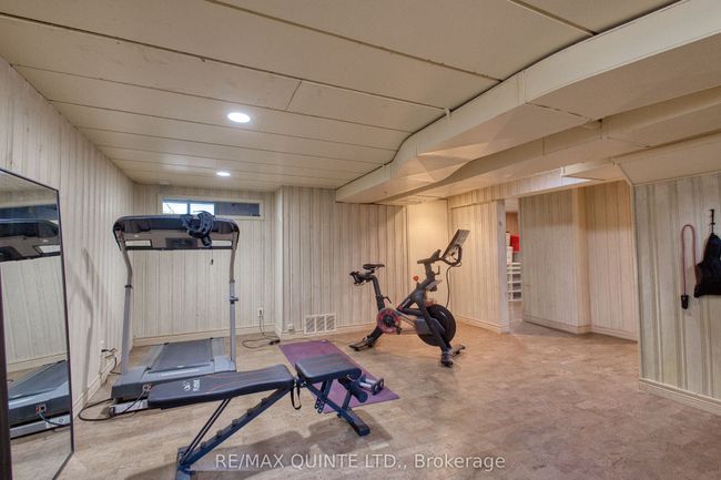 291 Dufferin Ave, House other with 2 bedrooms, 2 bathrooms and 8 parking in Belleville ON | Image 28