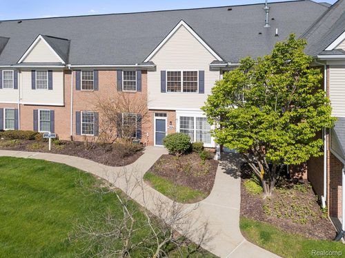 3424 Kneeland Cir, Howell, MI, 48843-4504 | Card Image