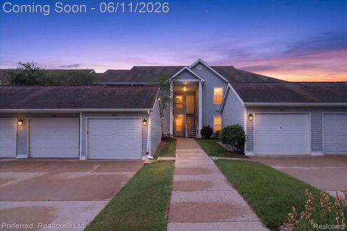 1673 Weatherstone Dr, Ann Arbor, MI, 48108-3359 | Card Image
