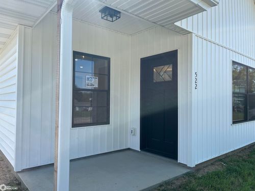522 S 3rd St, Albia, IA, 52531-2548 | Card Image