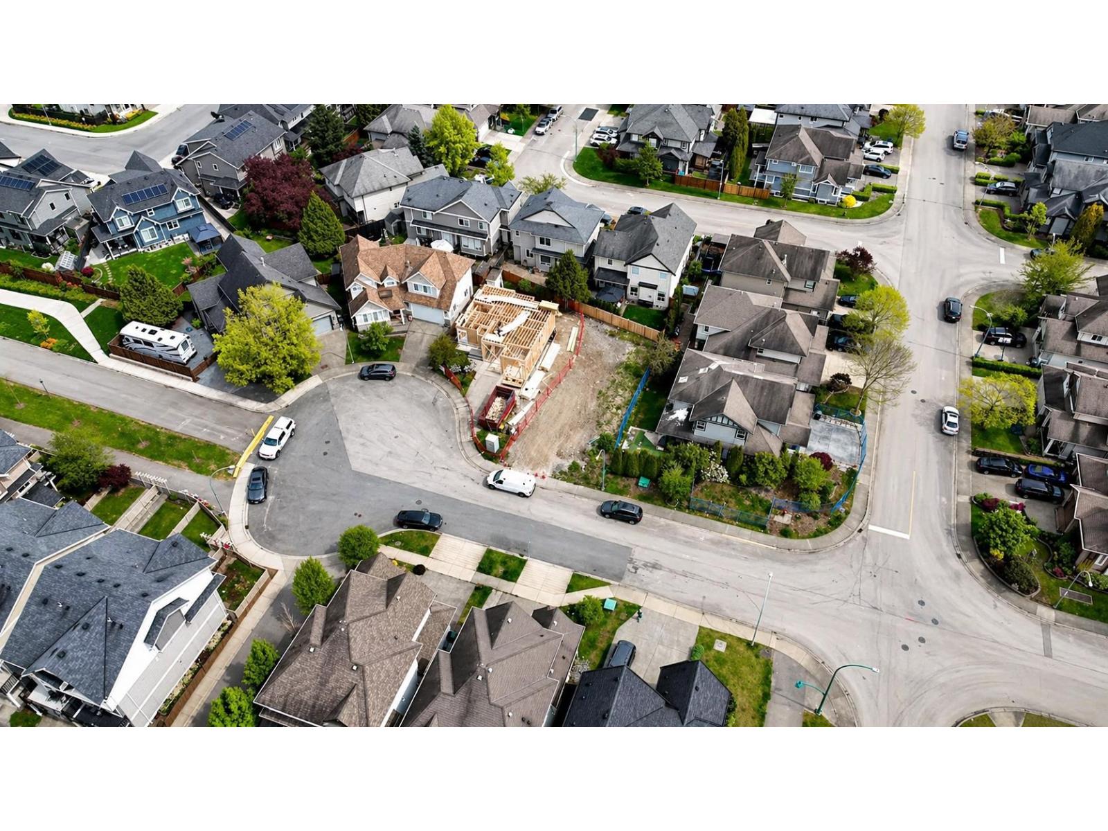 Land in Langley 4