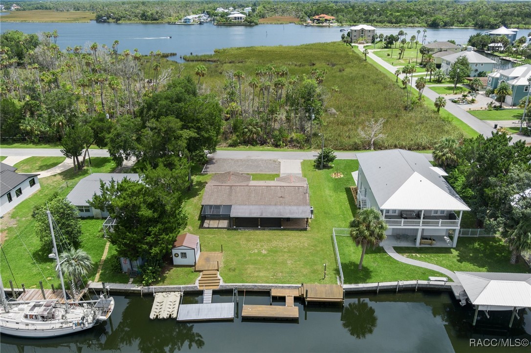 15th St, Crystal River, FL 34428