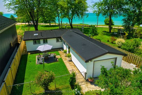 3058 Lakeshore Rd, Dunnville, ON, N1A2W8 | Card Image