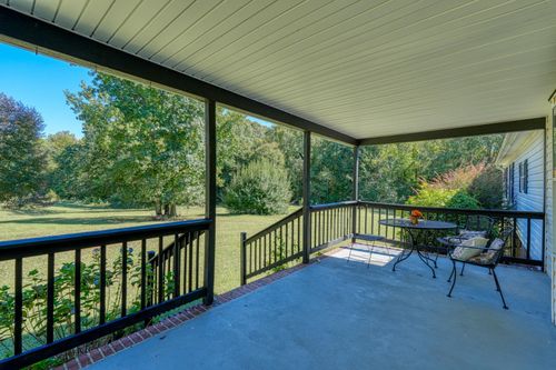 637 Ranch Rd, Laurens, SC, 29360-6221 | Card Image