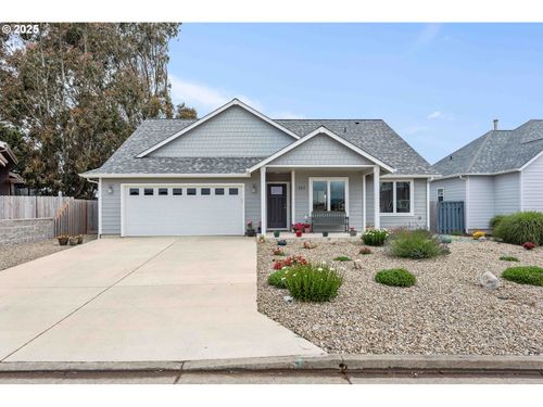822 Spyglass Dr, Bandon, OR, 97411-9096 | Card Image