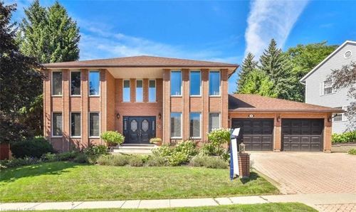 28 Walnut Dr, Guelph, ON, N1E4B3 | Card Image