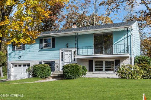 16 Burdge Dr, Howell, NJ, 07731-1403 | Card Image