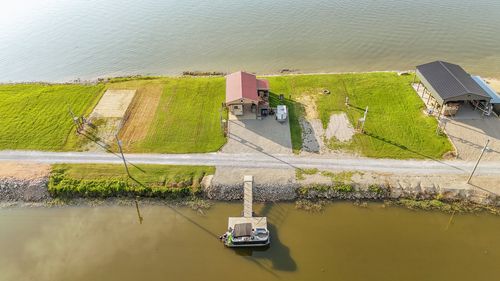 1139 River Front Dr, Clifton, TN, 38425-2911 | Card Image