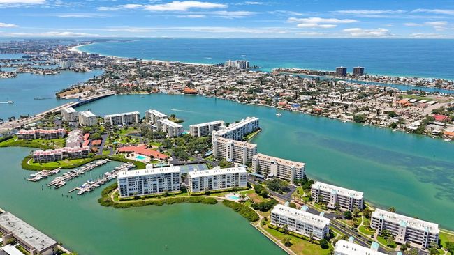 APT-202 - 8001 Sailboat Key Blvd S, Condo with 2 bedrooms, 2 bathrooms and null parking in St Pete Beach FL | Image 32