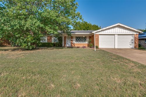 1958 Terbet Ln, Fort Worth, TX, 76112-5320 | Card Image