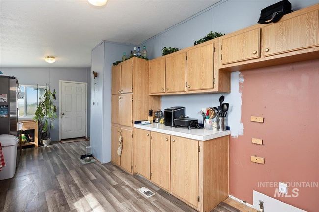 798 W 100 S, House other with 3 bedrooms, 2 bathrooms and 2 parking in Paul ID | Image 9