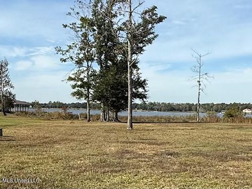 733 Destiny Plantation Blvd, Biloxi, MS, 39532-4603 | Card Image