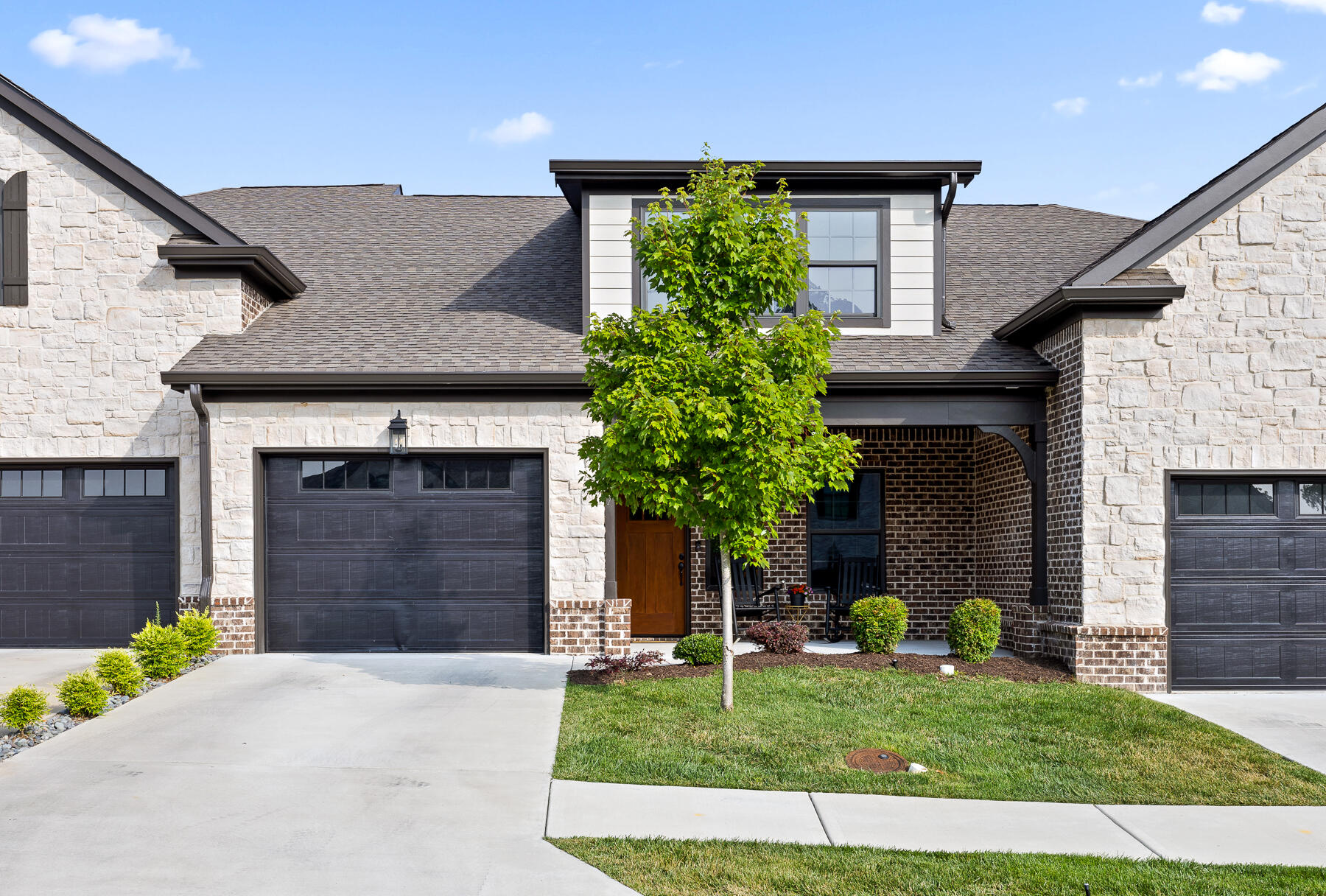 Wood Grove Cir, Hixson, TN 37343