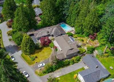 5725 Cranley Dr, House other with 4 bedrooms, 2 bathrooms and null parking in West Vancouver BC | Image 1