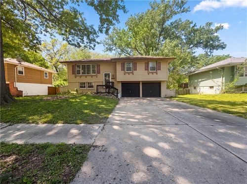 9716 Hardesty Ave, Kansas City, MO, 64137-1334 | Card Image