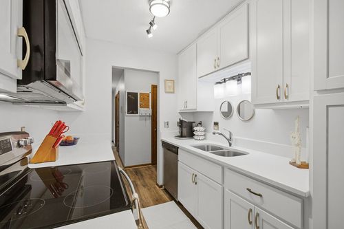 308-255 Westview Dr, West Saint Paul, MN, 55118-4515 | Card Image