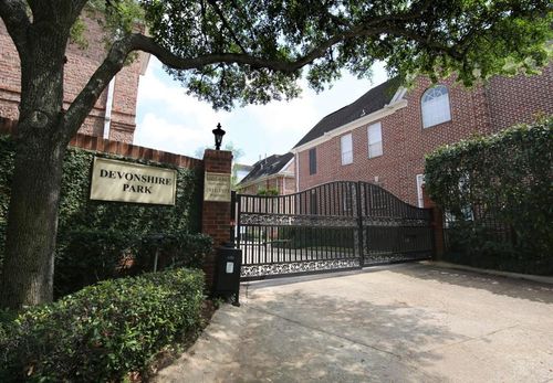6855 Staffordshire Blvd, Houston, TX, 77030-4107 | Card Image