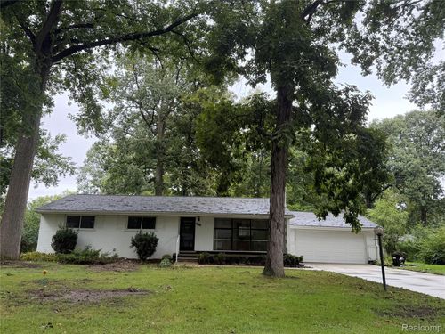 8030 Coventry Avenue, Grosse Ile Township, MI, 48138 | Card Image