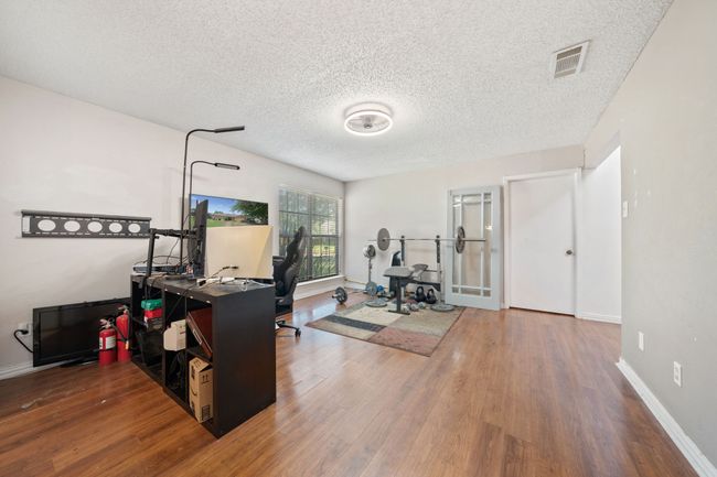 Den or Office | Image 23