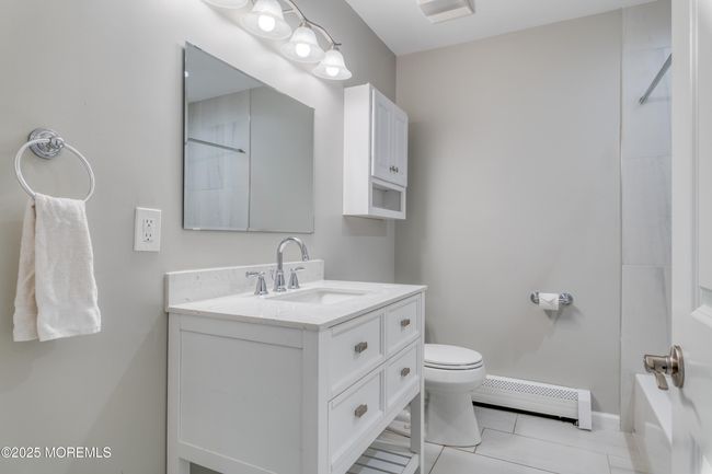 Bathroom | Image 23