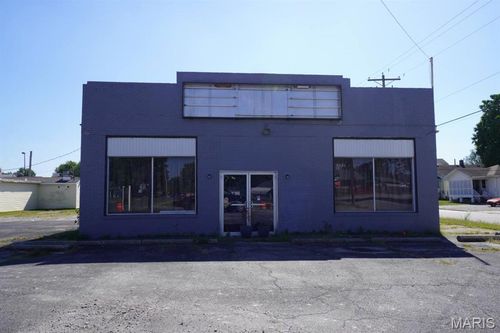 60 W Edwardsville Rd, Wood River, IL, 62095-1258 | Card Image