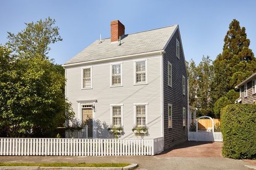 28 Pleasant St, Nantucket, MA, 02554-3374 | Card Image