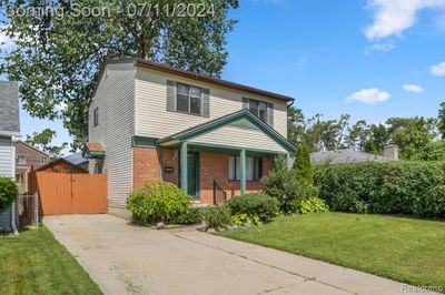 8535 Lenore Street, Home with 3 bedrooms, 1 bathrooms and null parking in Dearborn Heights MI | Image 1