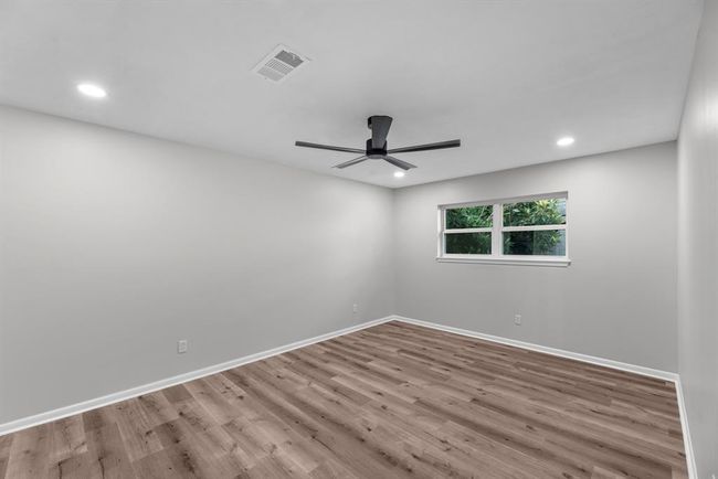 213 Westview Dr, House other with 4 bedrooms, 3 bathrooms and 3 parking in Sealy TX | Image 28