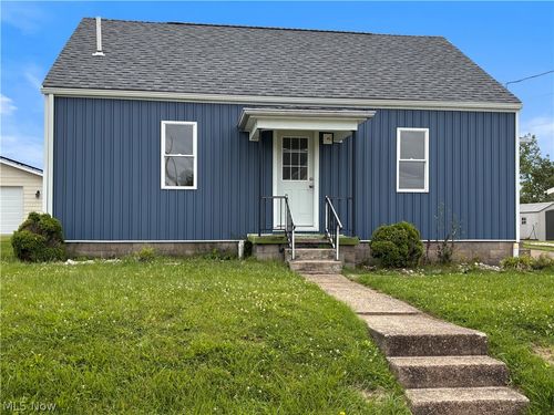 201 Heights St, Weirton, WV, 26062-3213 | Card Image