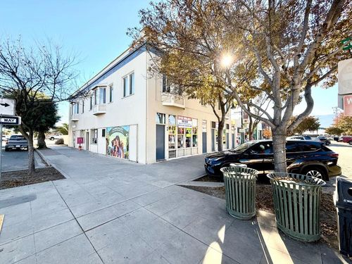 44 4th St, Gonzales, CA, 93926-2627 | Card Image