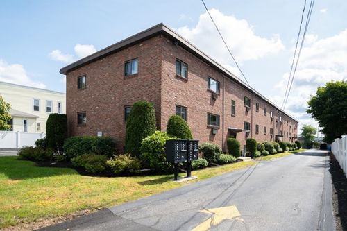 apt-32-146 Willow St, Waltham, MA, 02453-8320 | Card Image