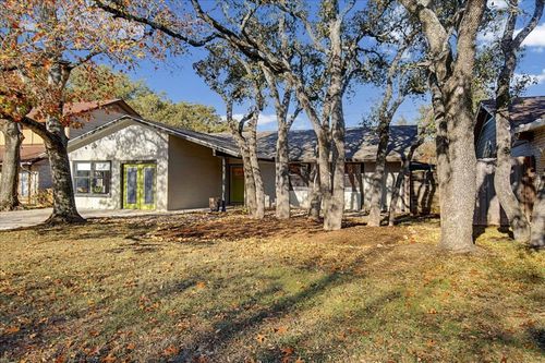 7000 Shadywood Dr, Austin, TX, 78745-5636 | Card Image