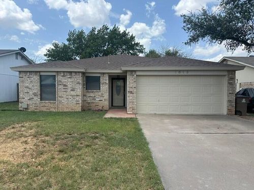 1813 La Mesa Ln, San Angelo, TX, 76905-8159 | Card Image