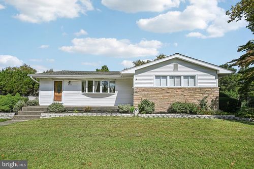 111 Temple Blvd, PALMYRA, NJ, 08065-1539 | Card Image