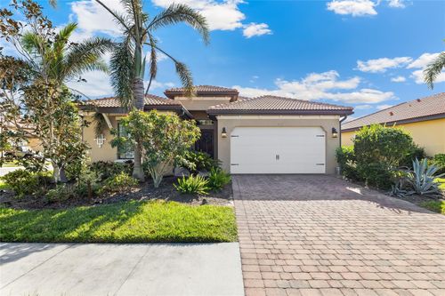 655 Resolute St, Nokomis, FL, 34275-3804 | Card Image
