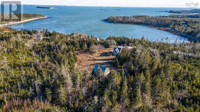27879 Highway 7, House other with 6 bedrooms, 1 bathrooms and null parking in Moser River NS | Image 5
