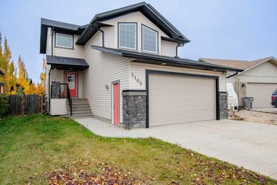 7105 88 St, House detached with 4 bedrooms, 3 bathrooms and 4 parking in Grande Prairie AB | Image 1