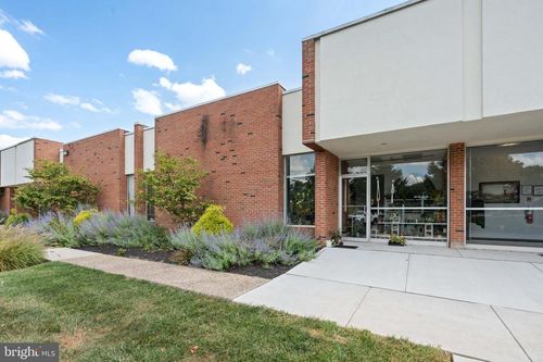 ste-600-121 Friends Ln, NEWTOWN, PA, 18940-3415 | Card Image