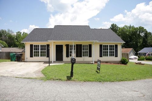 2109 Carlisle Way, High Point, NC, 27265-3257 | Card Image