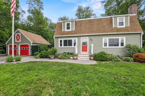 2685 Maple Swamp Rd, North Dighton, MA, 02764-1018 | Card Image