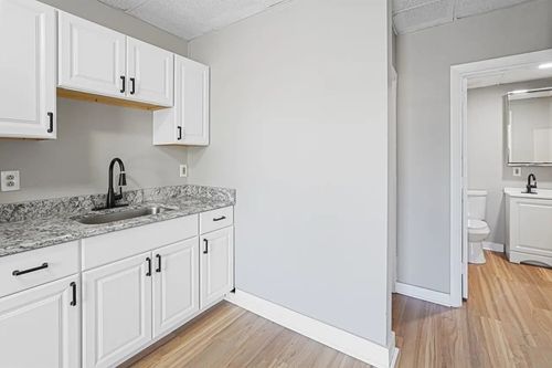 2-100 Appleton St, Lowell, MA, 01852-2515 | Card Image