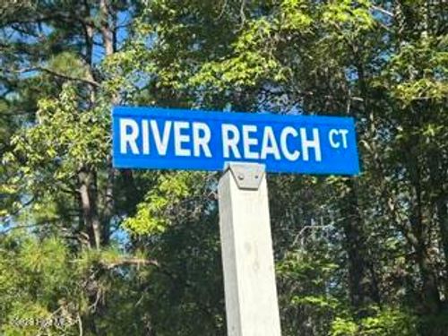 900 River Reach Ct, New Bern, NC, 28560-1825 | Card Image