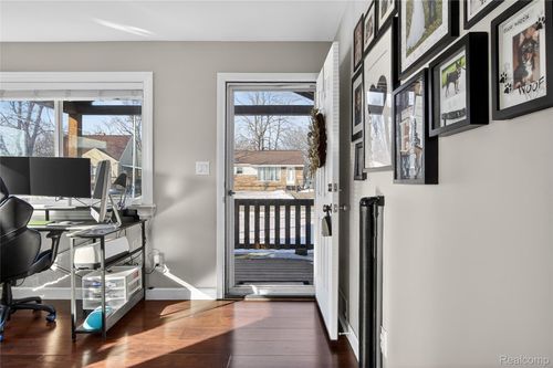 32481 Florence St, Garden City, MI, 48135-1287 | Card Image