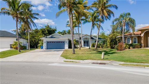 8896 Bracken Way, FORT MYERS, FL, 33908-3635 | Card Image