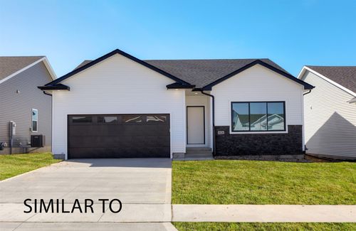 1208 Featherstone Ave Ne, Bondurant, IA, 50035-1519 | Card Image