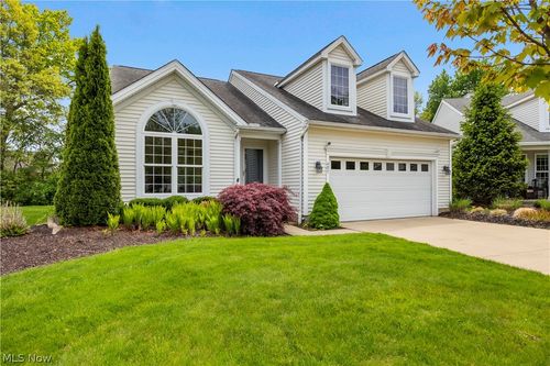 407 Clearbrook Dr, Avon Lake, OH, 44012-3119 | Card Image