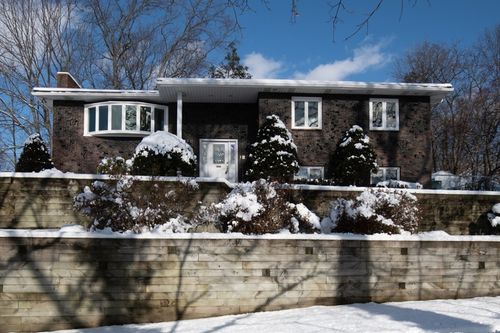 33 Lake Ave, Stoneham, MA, 02180-1508 | Card Image