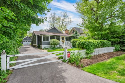32W235 Army Trail Rd, Wayne, IL, 60184-2133 | Card Image